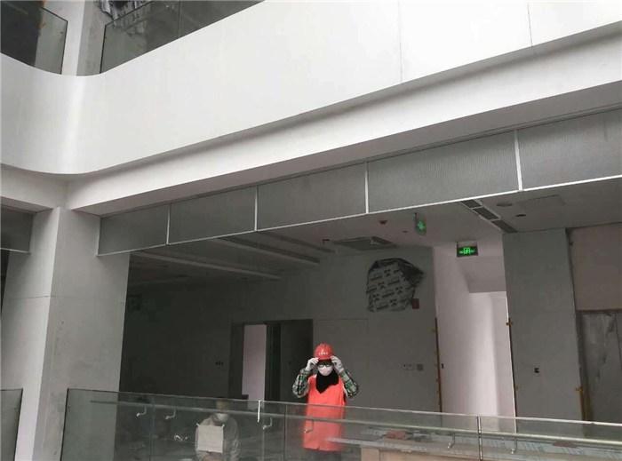 擋煙垂壁給人們帶來了安全保障