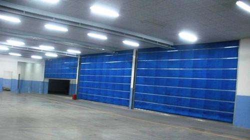 與普通防火門相比，特級防火卷簾門優(yōu)勢