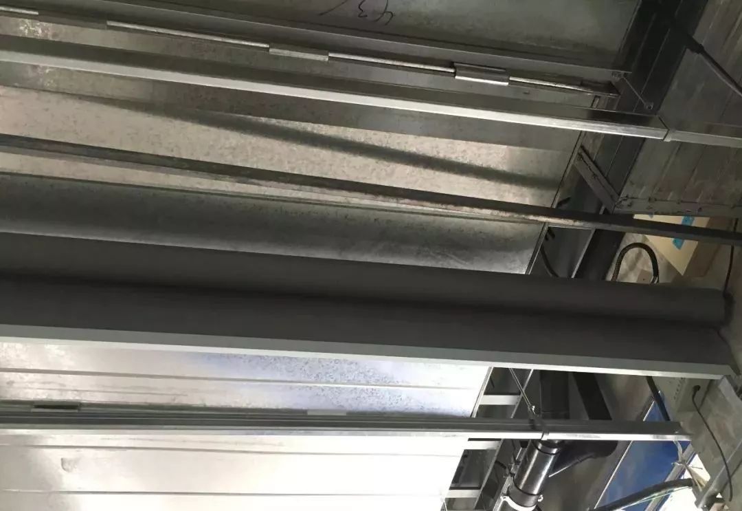 固定擋煙垂壁于電動擋煙垂壁的區(qū)別是什么？應(yīng)用場景分別在哪里？