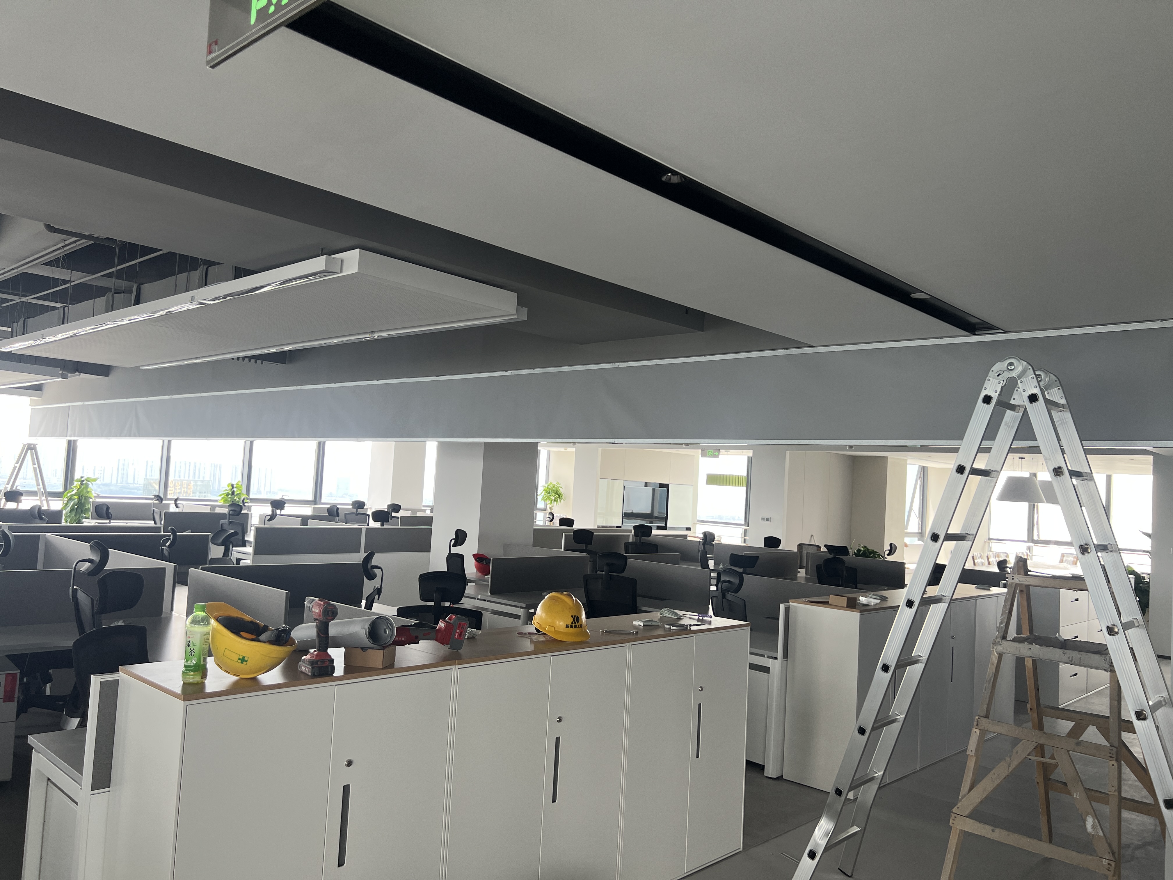 固定式擋煙垂壁（無機復(fù)合板）性能講解